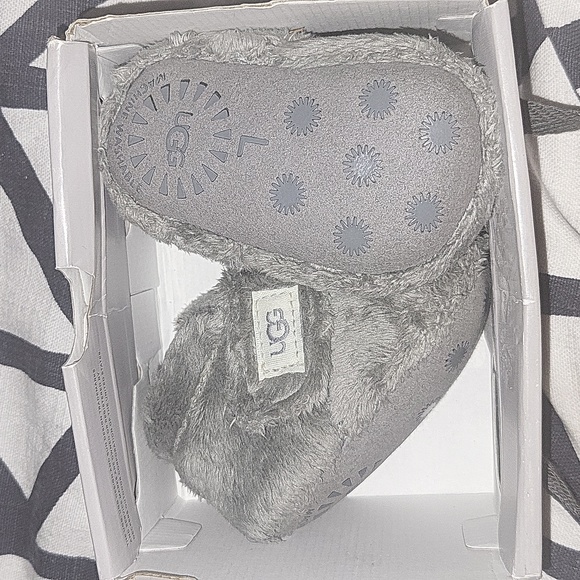 Ugg Booties Baby Grey Fur - Picture 4 of 5